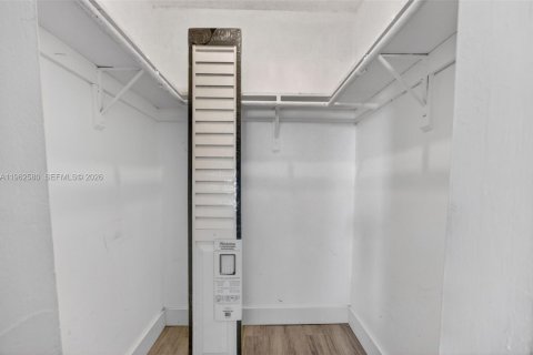 Купить кондоминиум в Майами, Флорида 2 спальни, 87.79м2, № 2023786 - фото 20