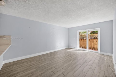 Купить кондоминиум в Майами, Флорида 2 спальни, 87.79м2, № 2023786 - фото 9