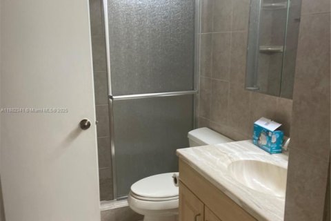 Copropriété à louer à Hallandale Beach, Floride: 2 chambres, 117.06 m2 № 1928477 - photo 6
