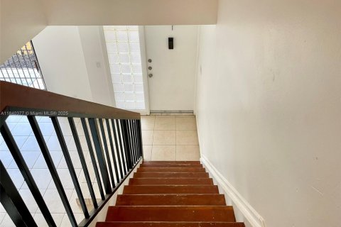 Adosado en venta en Miami, Florida, 3 dormitorios, 162.95 m2 № 1980433 - foto 26
