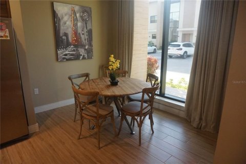 Townhouse in Kissimmee, Florida 4 bedrooms, 218.88 sq.m. № 1823341 - photo 9