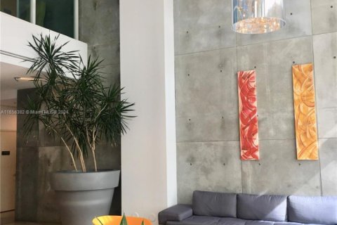 Condo in Miami, Florida, 1 bedroom  № 1702771 - photo 16