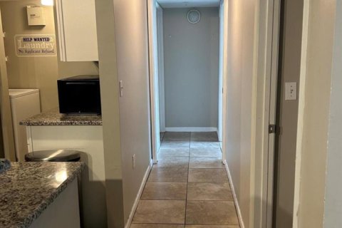 Condo in Lake Worth, Florida, 3 bedrooms  № 2269291 - photo 3