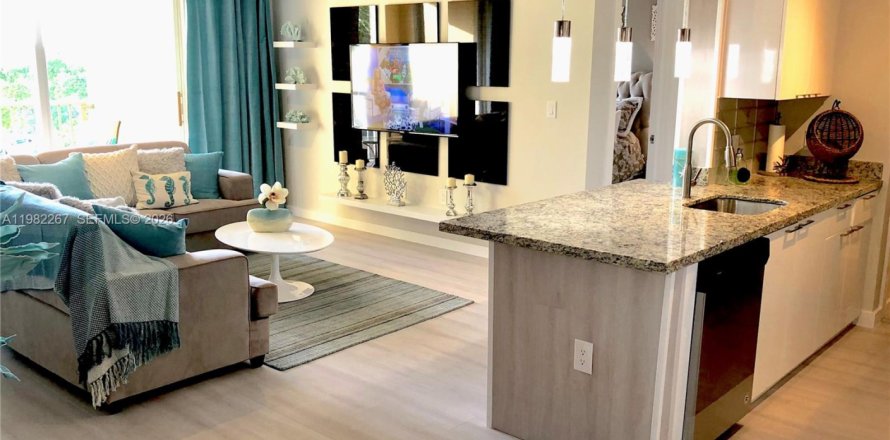 Кондоминиум с 1 спальней в Авентура, Флорида № 2045039