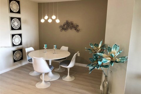 Снять в аренду кондоминиум в Авентура, Флорида 1 спальня, 67.82м2, № 2045039 - фото 7