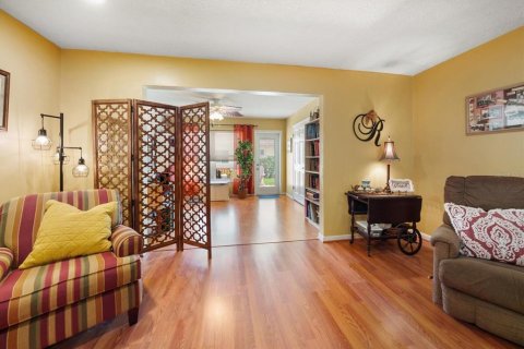 House in Clearwater, Florida 2 bedrooms, 141.86 sq.m. № 2227264 - photo 12
