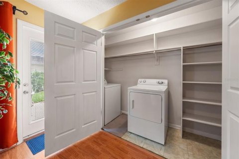 House in Clearwater, Florida 2 bedrooms, 141.86 sq.m. № 2227264 - photo 15