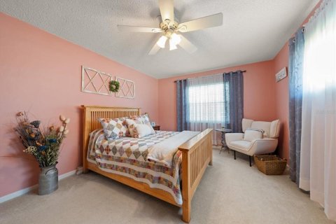 House in Clearwater, Florida 2 bedrooms, 141.86 sq.m. № 2227264 - photo 19