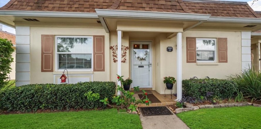 House in Clearwater, Florida 2 bedrooms, 141.86 sq.m. № 2227264