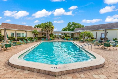 House in Clearwater, Florida 2 bedrooms, 141.86 sq.m. № 2227264 - photo 29
