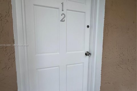 Condo in Miami, Florida, 2 bedrooms  № 2000842