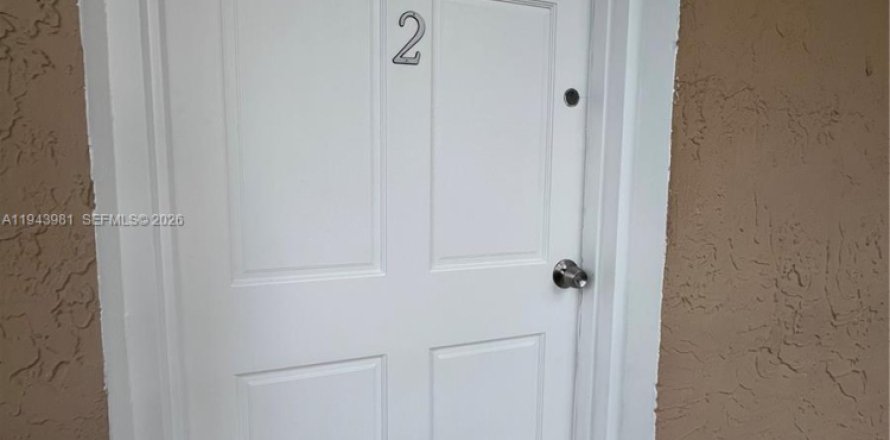 Condo in Miami, Florida, 2 bedrooms  № 2000842