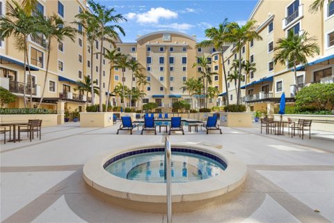 Снять в аренду кондоминиум в Майами, Флорида 1 спальня, 106.09м2, № 2021807 - фото 24