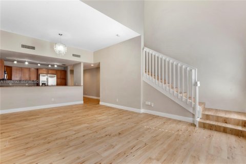 Кондоминиум с 1 спальней в Майами, Флорида № 2021807