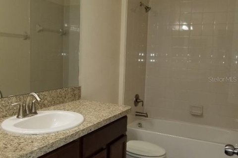 Adosado en venta en Winter Garden, Florida, 3 dormitorios, 162.39 m2 № 1716655 - foto 17