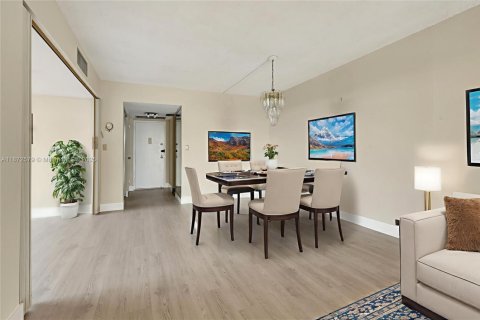 Copropriété à louer à Aventura, Floride: 1 chambre, 116.13 m2 № 1931372 - photo 12