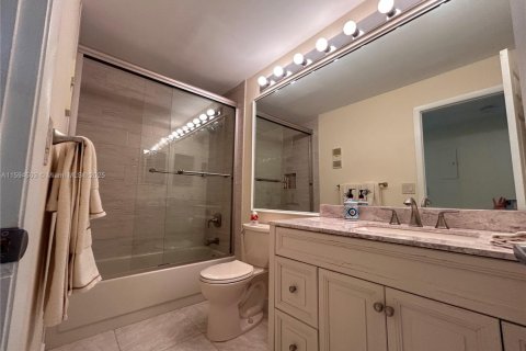 Copropriété à louer à Palm Beach Gardens, Floride: 2 chambres, 117.8 m2 № 1960042 - photo 8