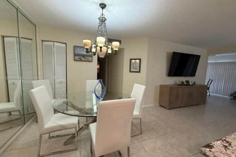 Copropriété à louer à Palm Beach Gardens, Floride: 2 chambres, 117.8 m2 № 1960042 - photo 25
