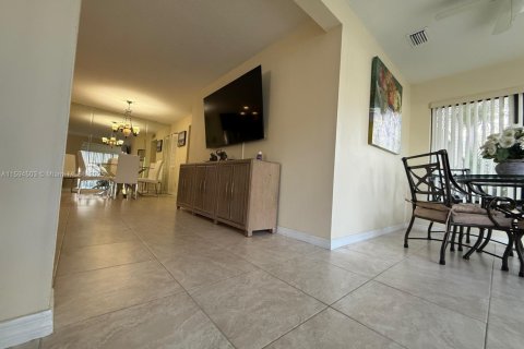 Copropriété à louer à Palm Beach Gardens, Floride: 2 chambres, 117.8 m2 № 1960042 - photo 23