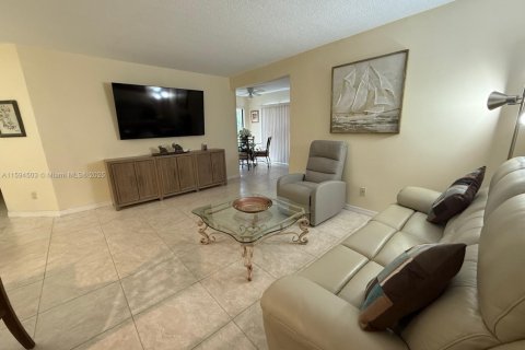 Copropriété à louer à Palm Beach Gardens, Floride: 2 chambres, 117.8 m2 № 1960042 - photo 22