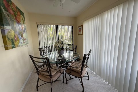 Copropriété à louer à Palm Beach Gardens, Floride: 2 chambres, 117.8 m2 № 1960042 - photo 28