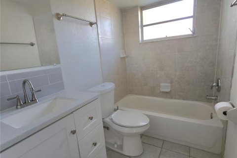 Casa en venta en Port Richey, Florida, 2 dormitorios, 96.62 m2 № 1909846 - foto 17
