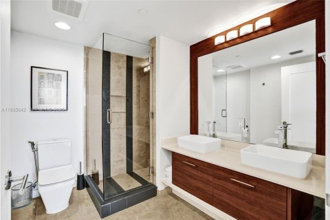 Copropriété à vendre à Miami, Floride: 2 chambres, 110.65 m2 № 1993767 - photo 24