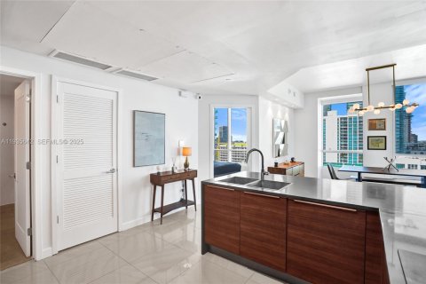 Copropriété à vendre à Miami, Floride: 2 chambres, 110.65 m2 № 1993767 - photo 13