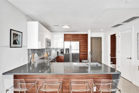 Copropriété à vendre à Miami, Floride: 2 chambres, 110.65 m2 № 1993767 - photo 11