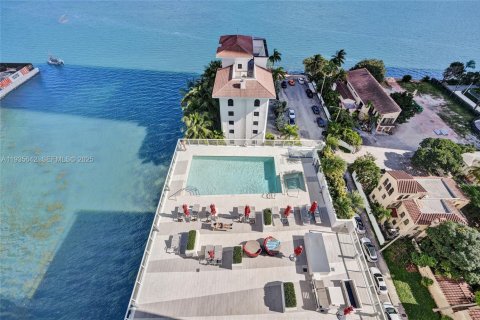 Copropriété à vendre à Miami, Floride: 2 chambres, 110.65 m2 № 1993767 - photo 30