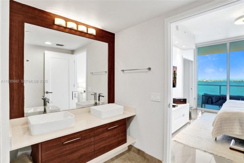 Copropriété à vendre à Miami, Floride: 2 chambres, 110.65 m2 № 1993767 - photo 25
