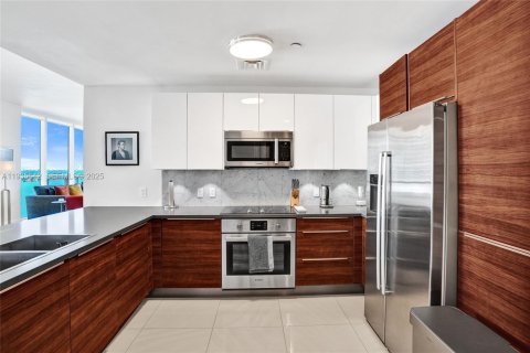 Copropriété à vendre à Miami, Floride: 2 chambres, 110.65 m2 № 1993767 - photo 12