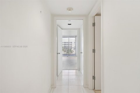 Condo in Highland Beach, Florida, 3 bedrooms  № 2043341 - photo 22