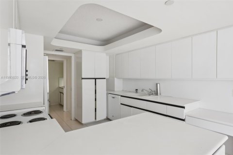 Condo in Highland Beach, Florida, 3 bedrooms  № 2043341 - photo 20