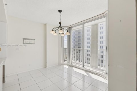 Condo in Highland Beach, Florida, 3 bedrooms  № 2043341 - photo 16