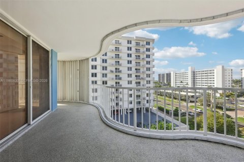 Condo in Highland Beach, Florida, 3 bedrooms  № 2043341 - photo 6