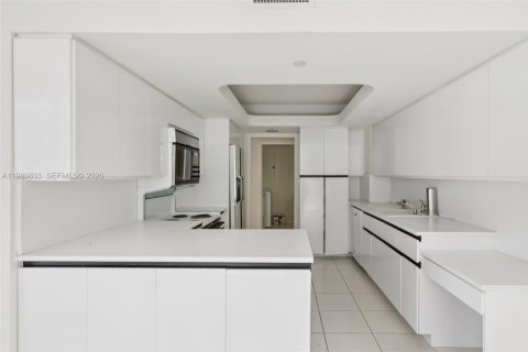 Condo in Highland Beach, Florida, 3 bedrooms  № 2043341 - photo 18