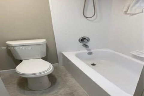 Снять в аренду кондоминиум в Дейви, Флорида 1 спальня, 60.76м2, № 1945973 - фото 13