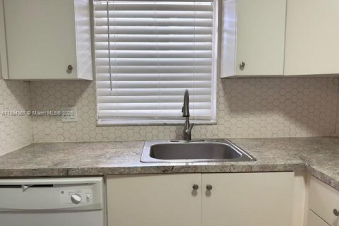 Снять в аренду кондоминиум в Дейви, Флорида 1 спальня, 60.76м2, № 1945973 - фото 8