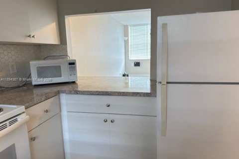 Снять в аренду кондоминиум в Дейви, Флорида 1 спальня, 60.76м2, № 1945973 - фото 7