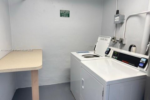 Снять в аренду кондоминиум в Дейви, Флорида 1 спальня, 60.76м2, № 1945973 - фото 19