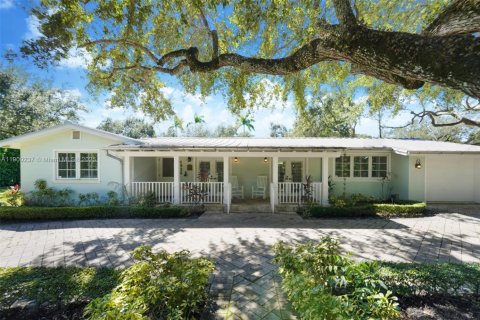 Купить виллу или дом в Майами, Флорида 3 спальни, 174.84м2, № 1955562 - фото 2