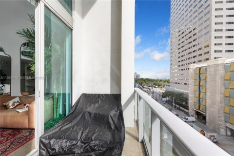 Купить кондоминиум в Майами, Флорида 1 спальня, 70.79м2, № 2029506 - фото 10