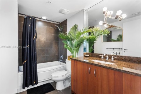 Купить кондоминиум в Майами, Флорида 1 спальня, 70.79м2, № 2029506 - фото 9