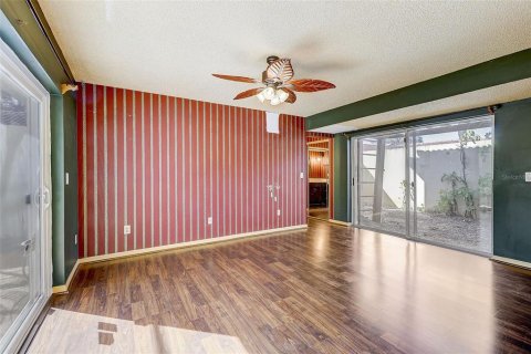Condo in Orlando, Florida, 3 bedrooms  № 2433605 - photo 16