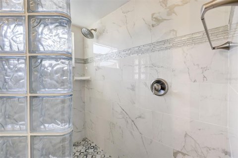 Condo in Orlando, Florida, 3 bedrooms  № 2433605 - photo 22