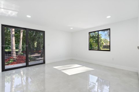 Casa en venta en Davie, Florida, 5 dormitorios, 298.59 m2 № 1920608 - foto 22