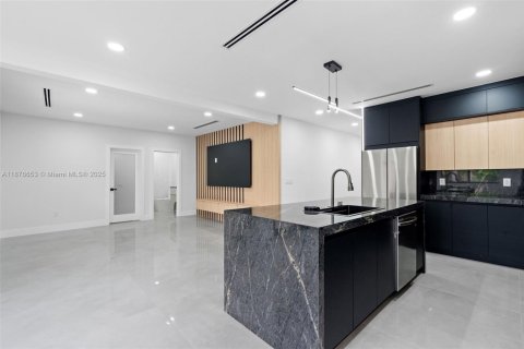 Casa en venta en Davie, Florida, 5 dormitorios, 298.59 m2 № 1920608 - foto 10