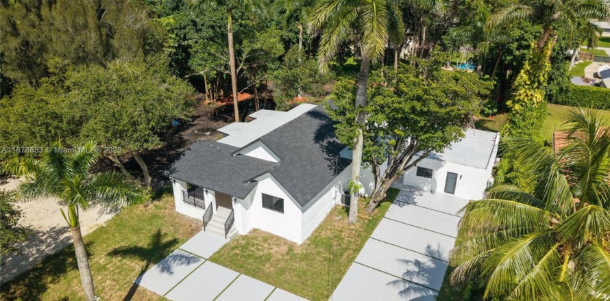 Villa ou maison à Davie, Floride 5 chambres, 298.59 m2 № 1920608