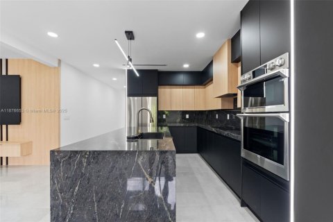 Casa en venta en Davie, Florida, 5 dormitorios, 298.59 m2 № 1920608 - foto 9